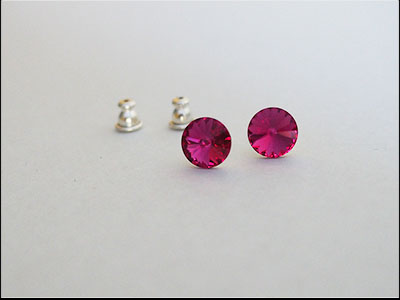 135 Náušnice Fuchsia 8 mm